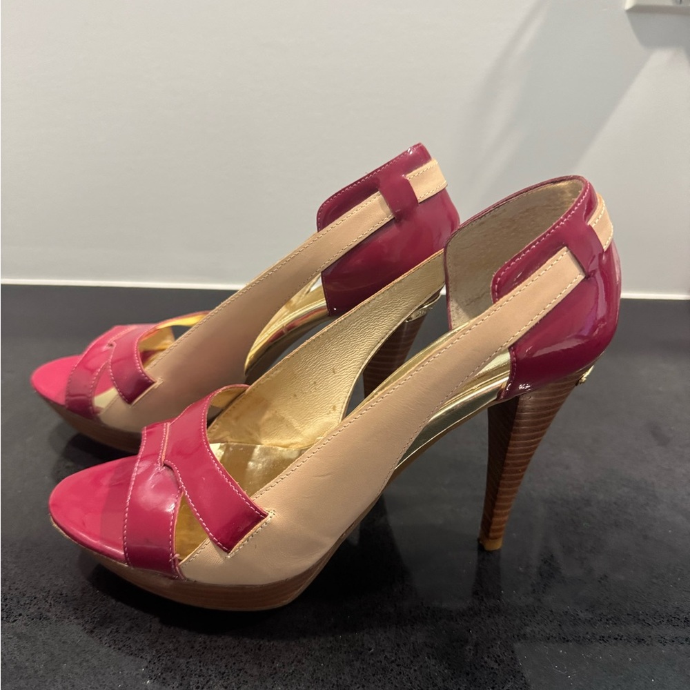 Michael Kors Vintage Tan and Fuschia Patent Leather Peep Toe Wooden Heel